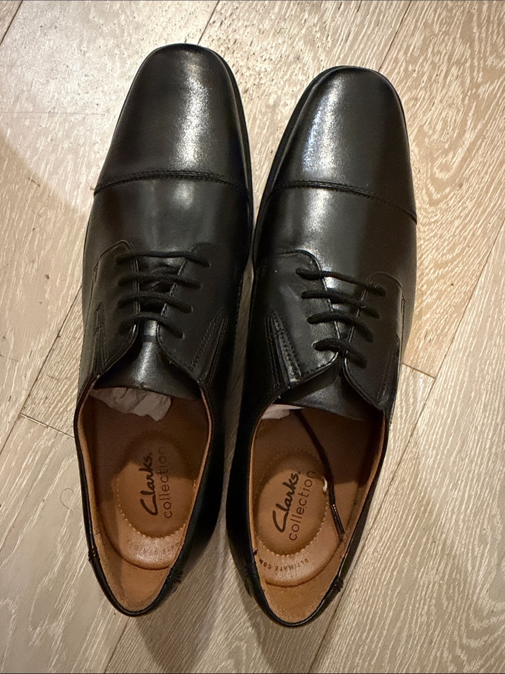 Clarks Black Leather Lace-Up Cap-Toe Derby Shoes